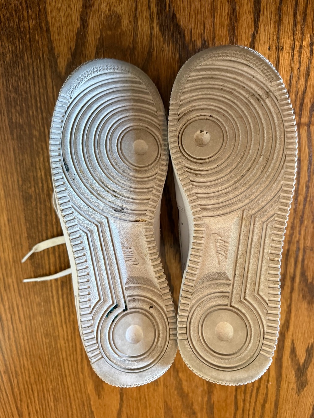 Nike Womens Air Force 1 White Leather Sneakers // Size 8 - Picture 5 of 6